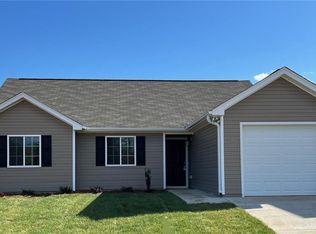 3903 Sanderston Dr, Greensboro, NC 27405