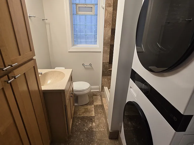 3311 N Southport Ave #1 — Photo 8
