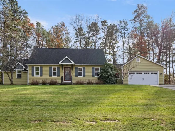 59 Campbell Dr, Easthampton, MA 01027