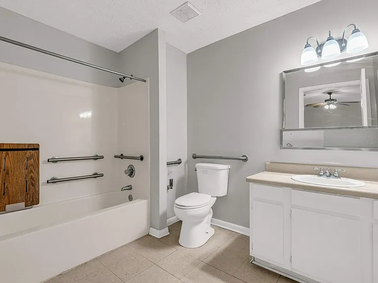 1011 4th Ave S #19 — Photo 5