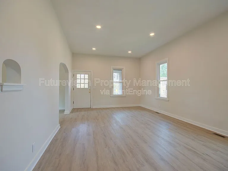 1302 S State St #1 — Photo 4