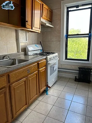 Rented by Fifth & Forever LLC | media 27