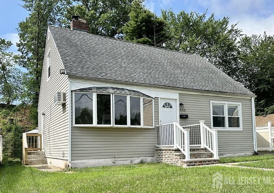 1st image of 533 S Park Dr