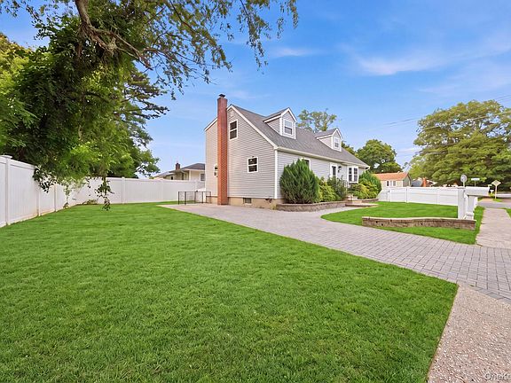 3rd image of 85 Schleigel Boulevard