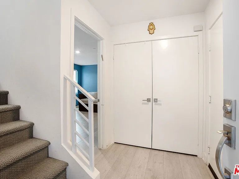 2700 E Chaucer St #30 — Photo 16