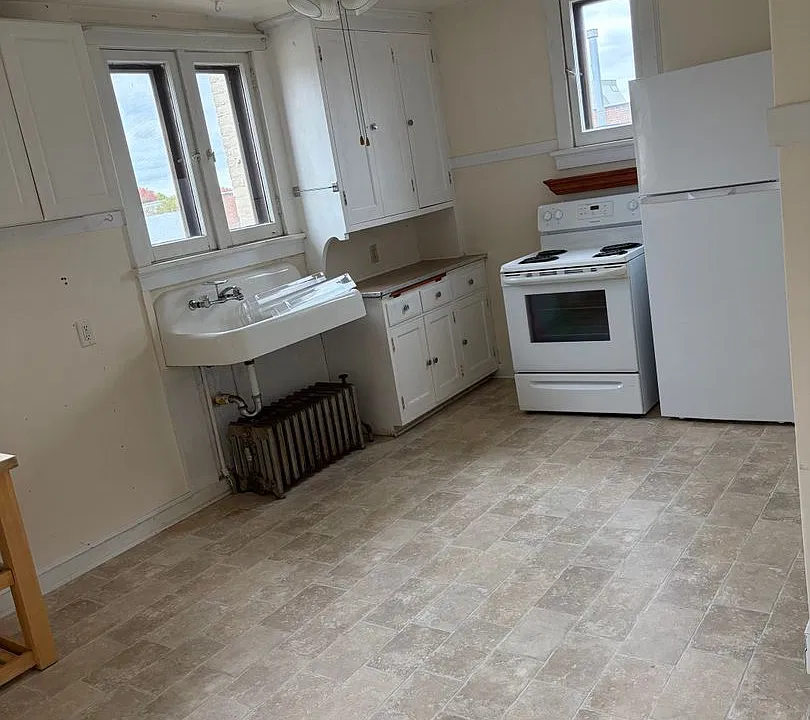 543 Mill St