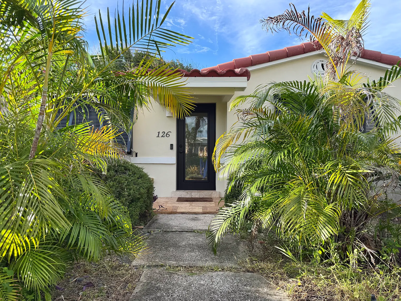 3 bed, 2014 sqft, $4,650 — Photo 3
