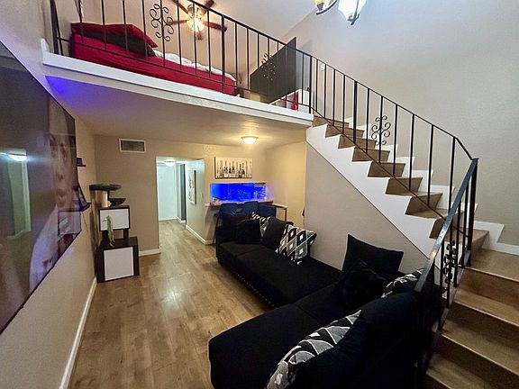 5th image of 1305 W 46th St APT 229