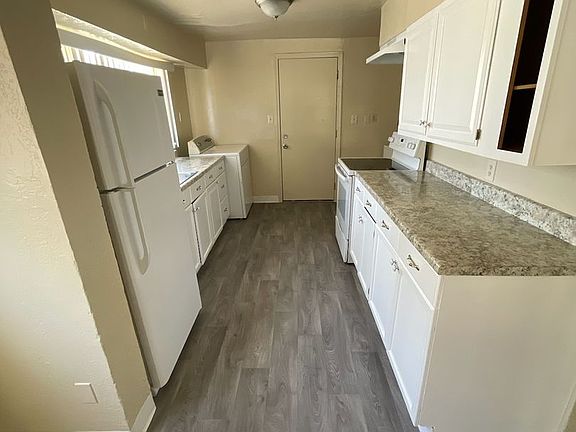 4th image of 5611 W Gardenia Ave #A