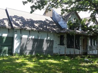 9047 Centerville Rd, Capron, IL 61012