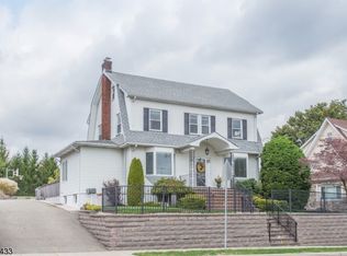 226 Grove St, Clifton, NJ 07013