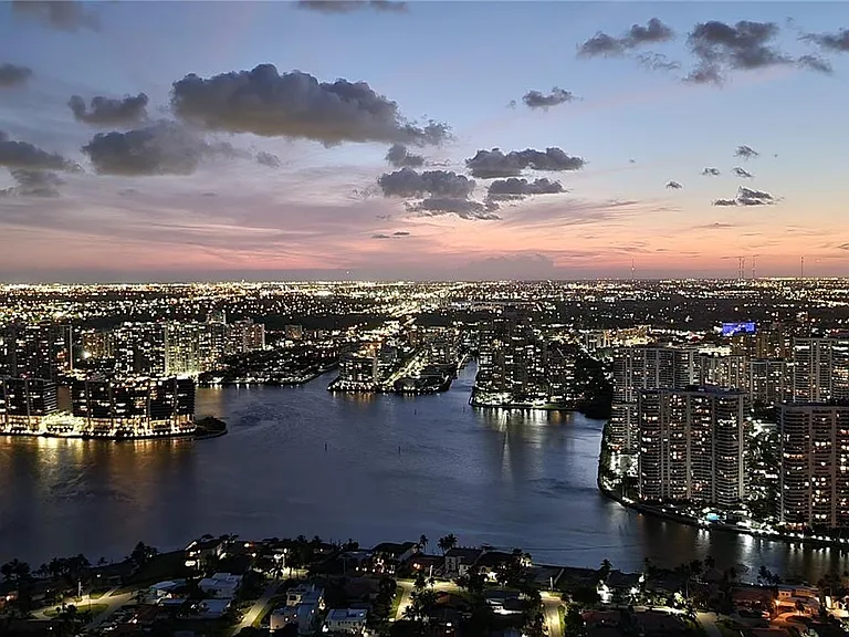 18975 Collins Ave #5103 — Photo 31