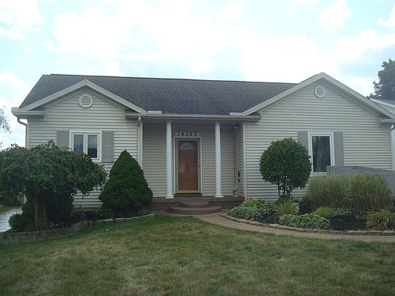3rd image of 14352 Horn Dr