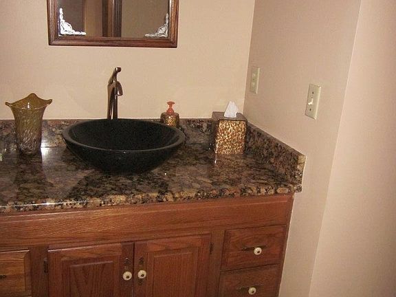 5th image of 2205 Somerset Dr