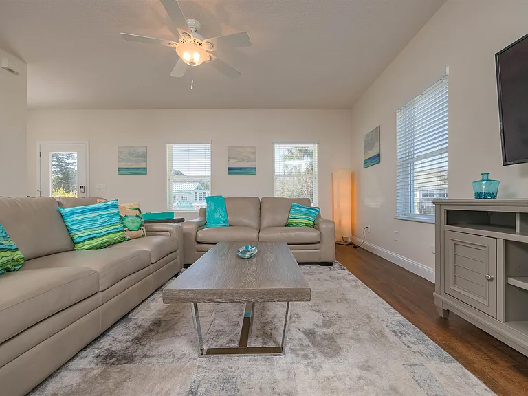 6832 Middleton Ave — Photo 13