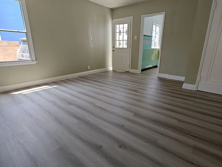11023 Strathmore Dr — Photo 2