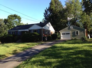 7303 Arthur Dr, Falls Church, VA 22046