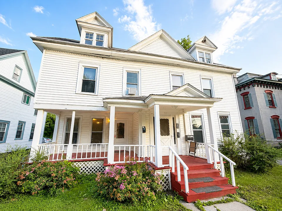 213 Clinton St