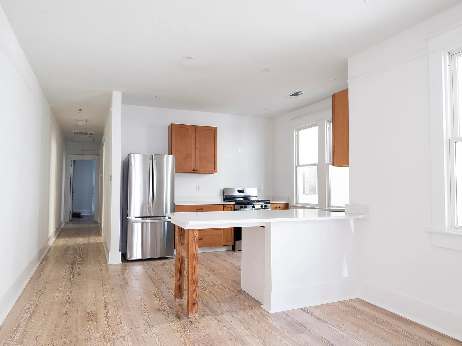 2 bed, 850 sqft, $2,500 — Photo 4