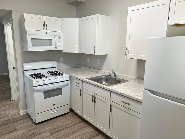 1160 Dohrman St #1 — Photo 2