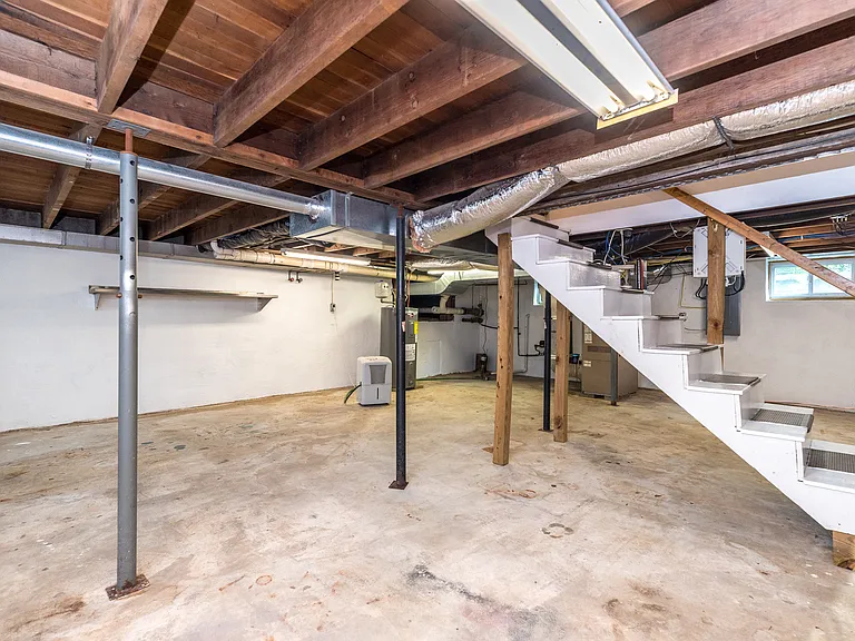 2477 Walnut St — Photo 54