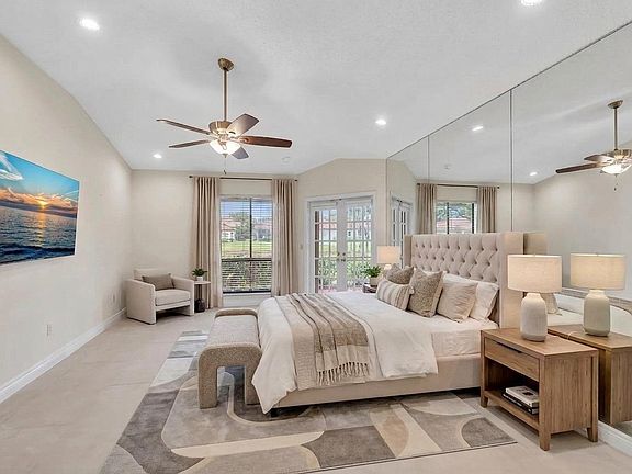 3rd image of 22595 Esplanada Cir W