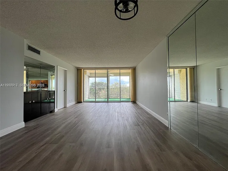 9520 Seagrape Dr #403 — Photo 3