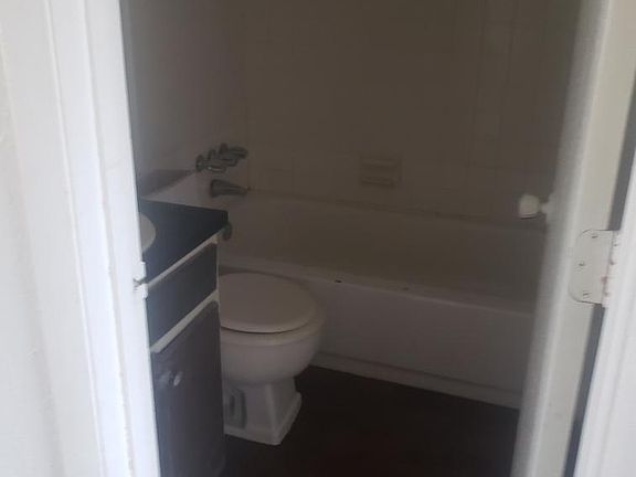 4th image of 307 E South Boundary St