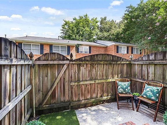 4th image of 6520 Roswell Rd Unit 36