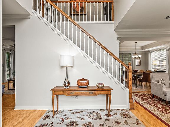 2nd image of 79 Aberdeen Dr