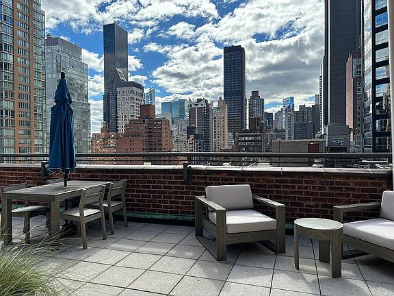 2nd image of 220 E 54th St APT 3D