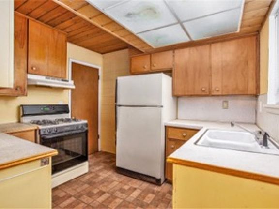 5th image of 1338 Northfield Ave NE