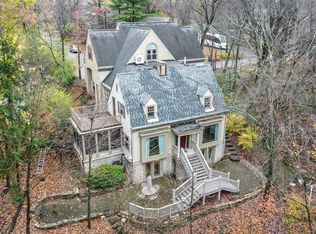 296 Walhalla Rd, Columbus, OH 43202