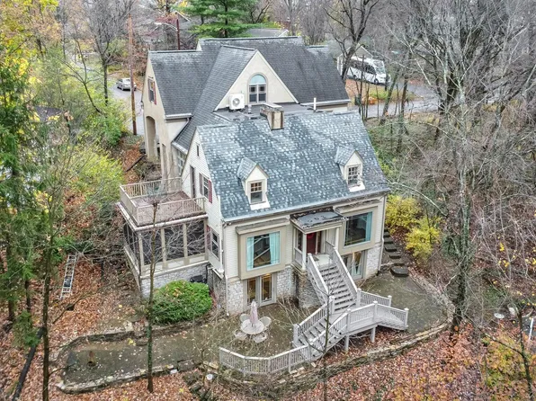 296 Walhalla Rd, Columbus, OH 43202