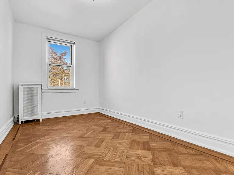 8813 Ridge Blvd #2 — Photo 5