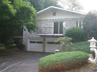 2 Greenland Garth, Phoenix, MD 21131