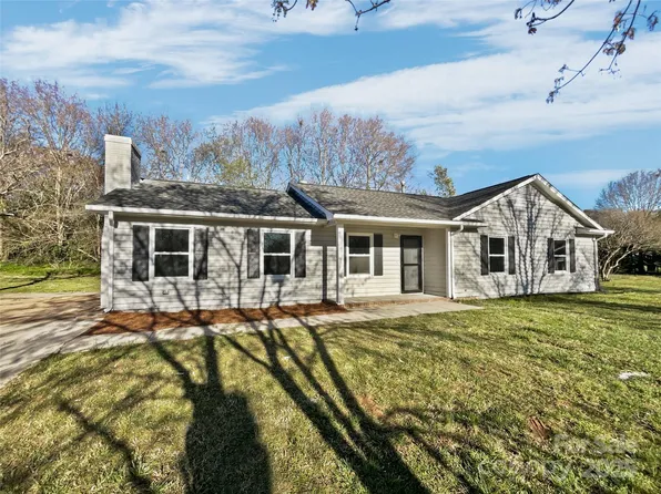 4700 Misty Hill Ln, Gastonia, NC 28056