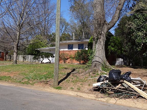 2nd image of 1014 Woodall Ln NW