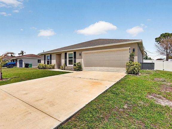 3rd image of 479 SW Holden Terrace