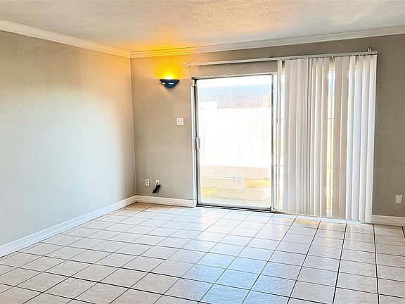 2nd image of 7818 Grove Ridge Dr