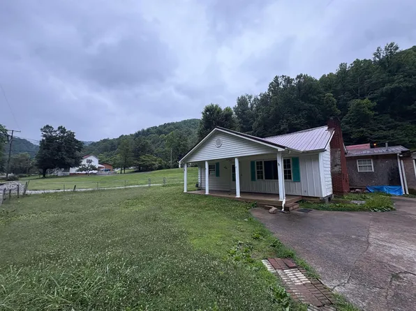 412 Godby Branch Rd, Chapmanville, WV 25508