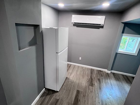 5th image of 1307 Phelps Ave