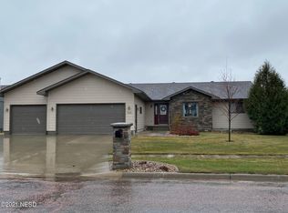 1336 22nd St NE, Watertown, SD 57201
