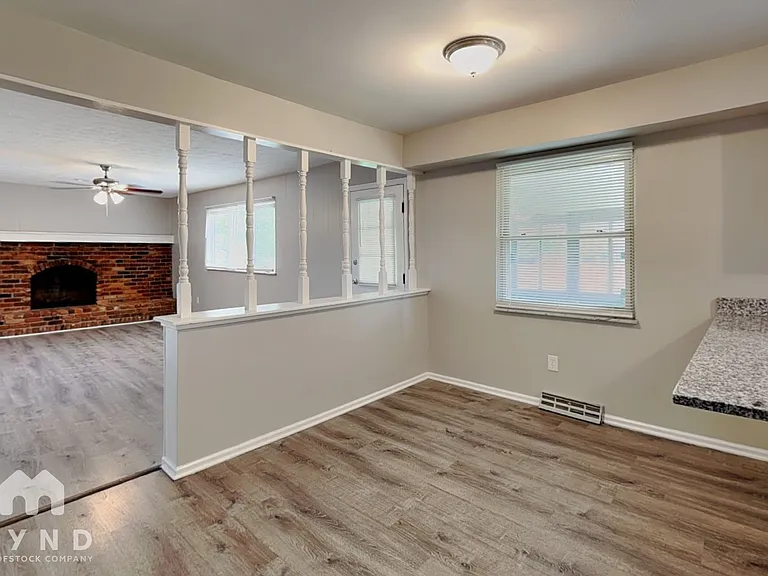 1525 Francisco Rd — Photo 4