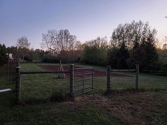 3rd image of 20461 White Rock Dr