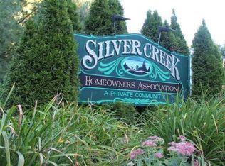 8365 Ridgeway Rd, Petoskey, MI 49770