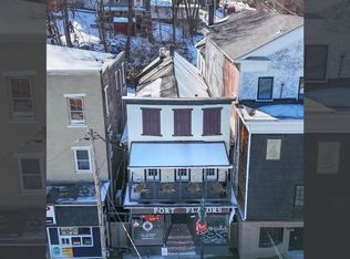 425 Delaware Ave, Portland, PA 18351