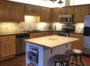 1212 Bayview Ct, Bismarck, ND 58504