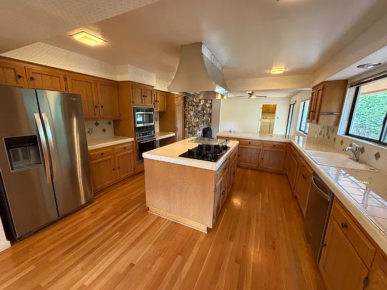 2345 E Lake Ridge Shrs — Photo 1