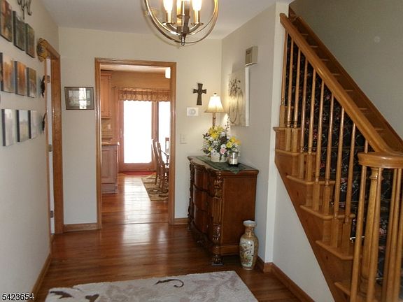 2nd image of 144 Notch Rd